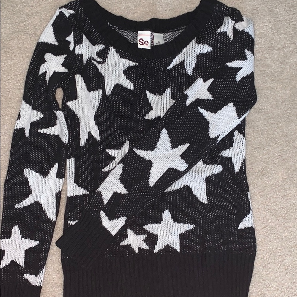 Star Print Sweater 🌸